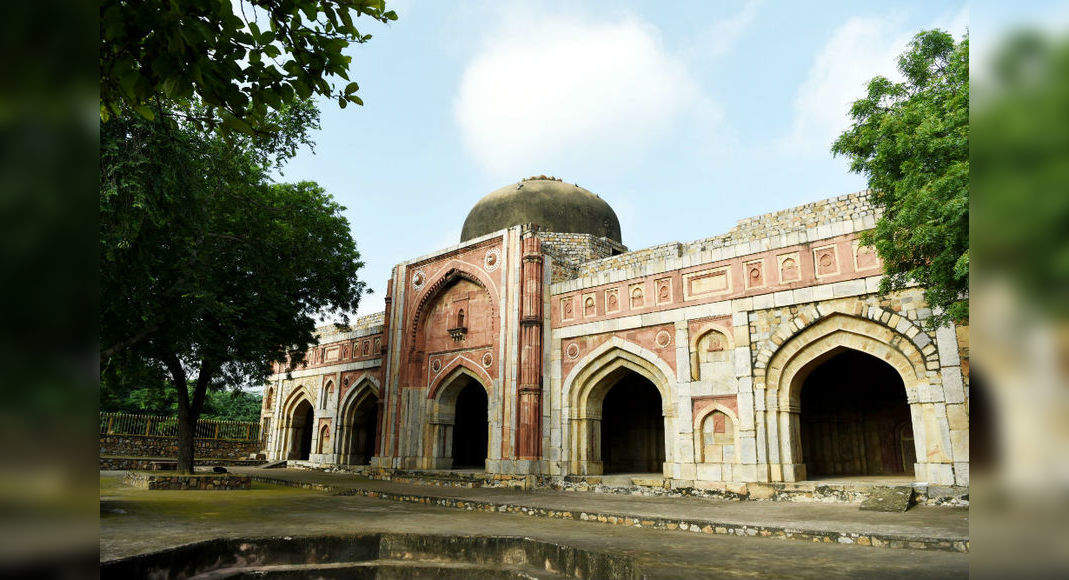 explore-these-secrets-of-mehrauli-to-witness-delhi-s-unseen-side