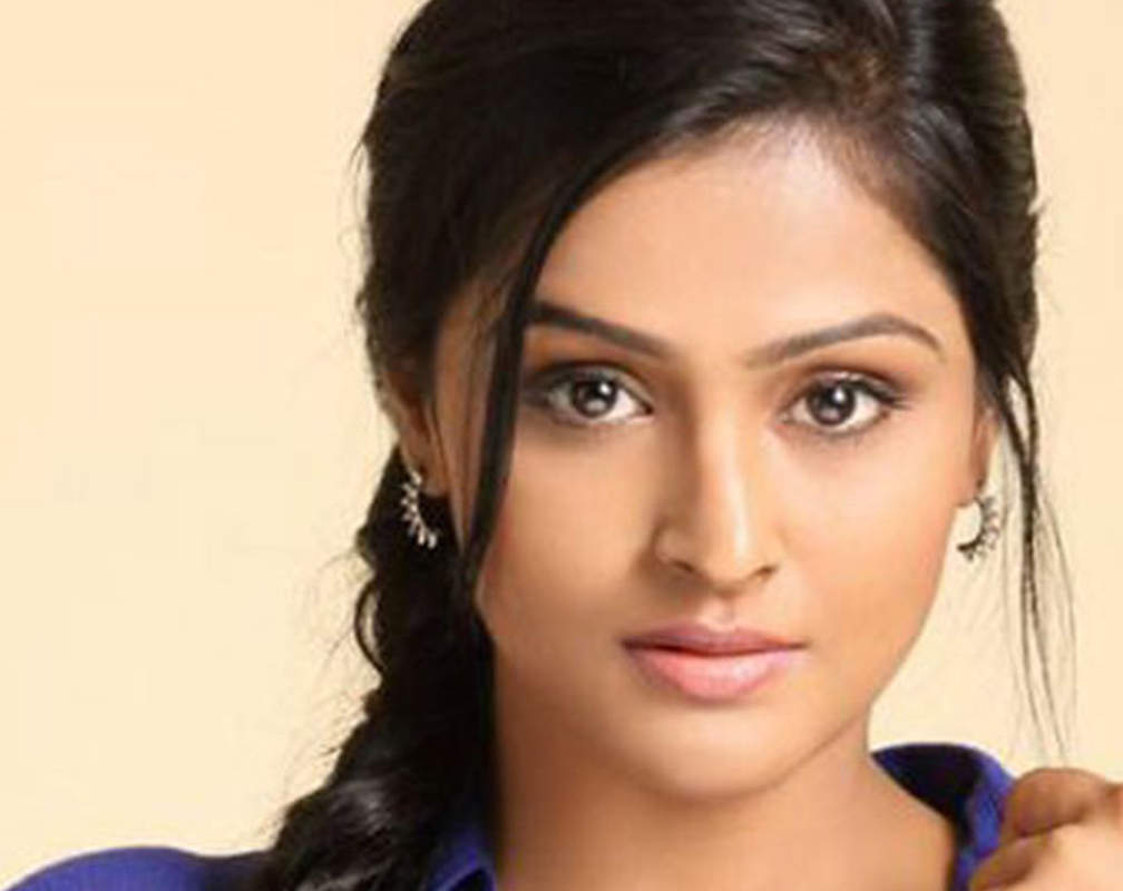 
Remya Nambeesan knows her way around a bow and arrow!
