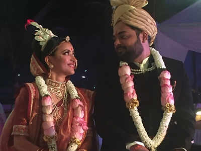 Chandra Nandini's Shweta Basu Prasad gets married to boyfriend Rohit Mittal; stuns in her Bengali bridal avatar