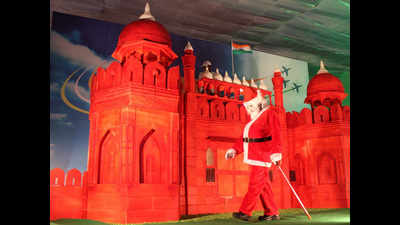 Bengaluru’s annual cake show: Edible Christmas snowman, Red Fort on display