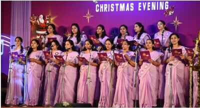 Spreading love in Christmas colours