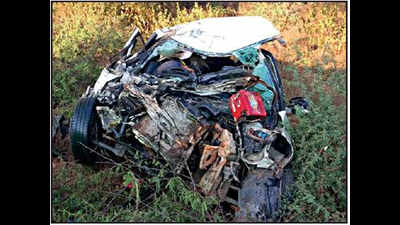 Five of a family killed as car rams truck in Katni district