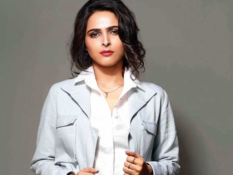 Madhurima Tuli: I am scared to fall in love again, I don’t think about