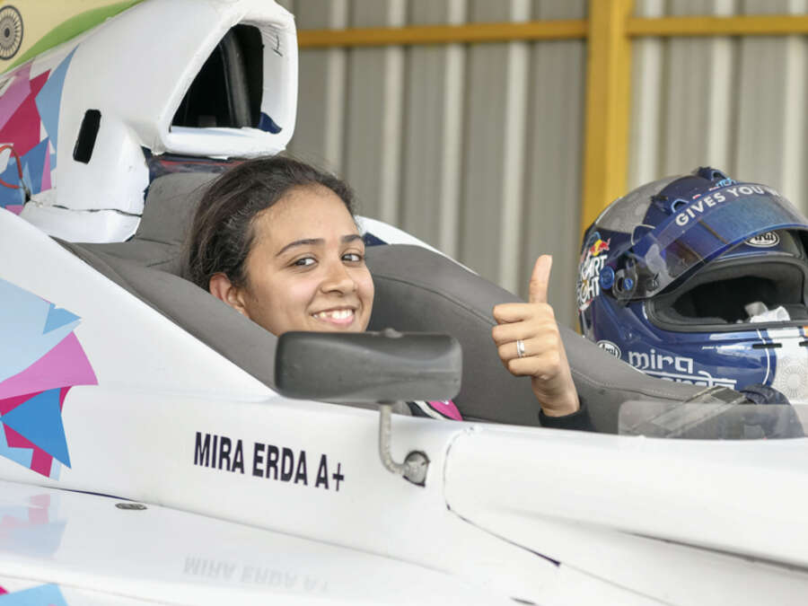Mira Erda racing photo