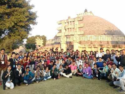North eastern students learn about Buddhism in MP