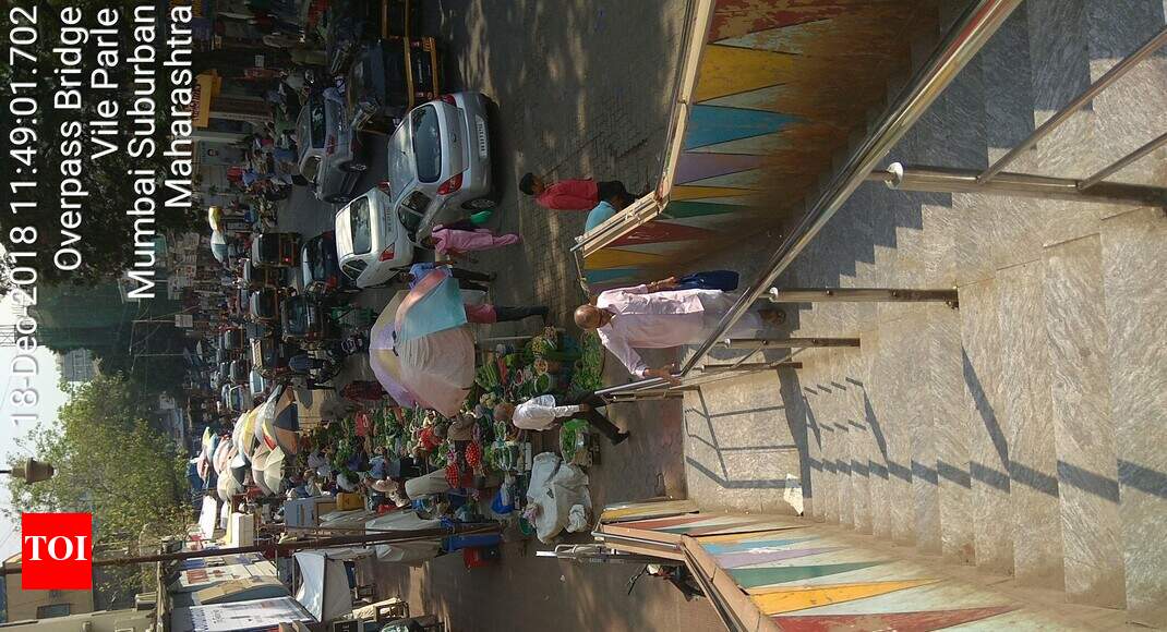 Illegal HWkers Touching Pedestrians Railway Bridge Times Of India