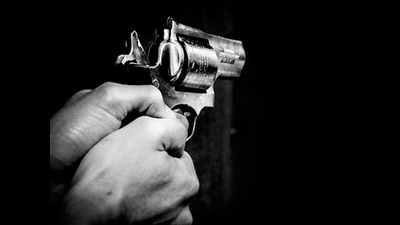 Thane youth accidentally shoots at friend