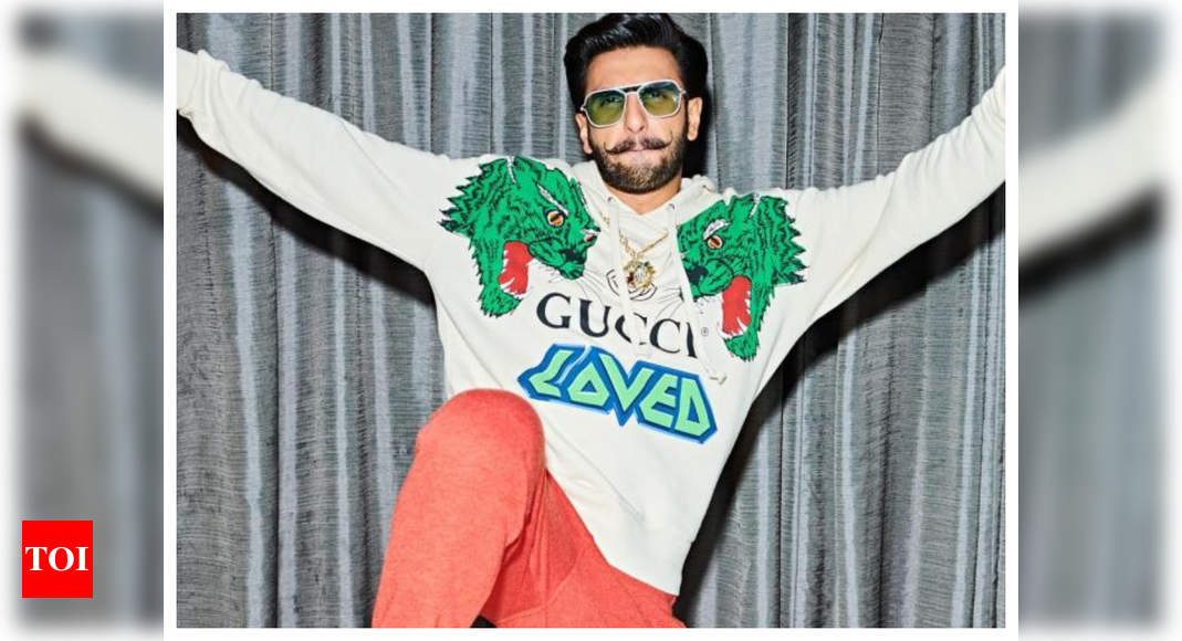 Ranveer Singh Just Wore An Accessory Worth Rs 6 Lakhs At PriyankaNick  Reception