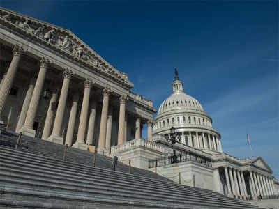 US govt shutdown begins after no deal in Congress over border wall