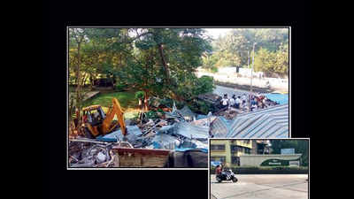 Hotel with 17 rooms springs up sans civic nod in Wadala, razed