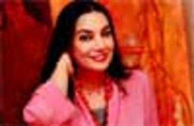 Javed is not a demonstrative person: Shabana