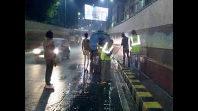 Ahmedabad civic body begins night cleaning of roads | Ahmedabad News ...