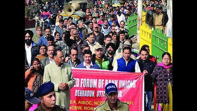 Uttarakhand residents hassled as bankers go on strike