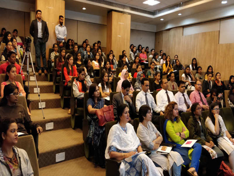 Mumbaikars attend an interactive session to clear the air around how period pain