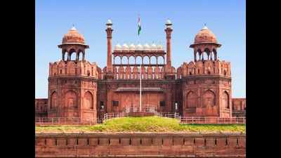 Red Fort’s foregrounds to fill in as parking lot