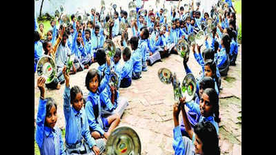 18 out of 75 UP districts yet to upload midday meal data on government portal