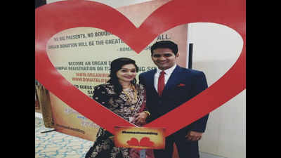 Pledge to donate your organs, couple tells wedding guests