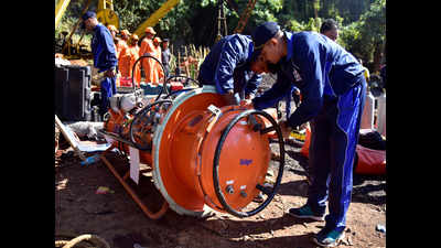 Meghalaya mine collapse: Navy divers attempt rescue operation again