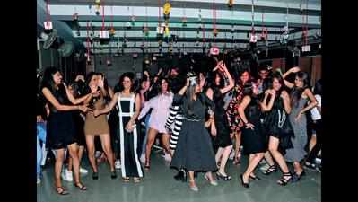 Surat ushers in New Year with gusto