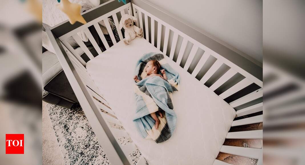 Best baby cribs for your newborns for their sound sleep Best Products
