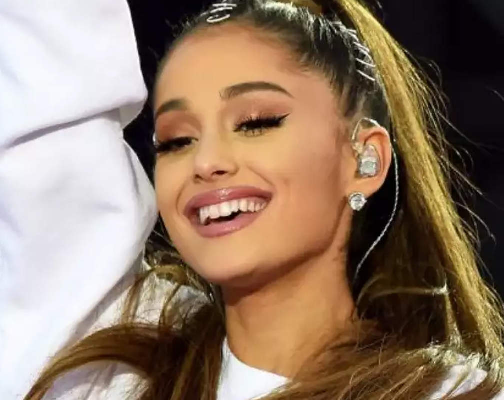
Ariana Grande is single and not ready to mingle anytime soon!
