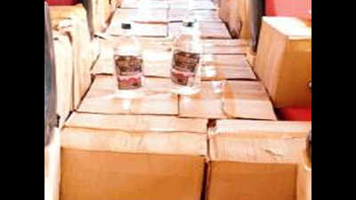 Bid to smuggle liquor foiled, four arrested