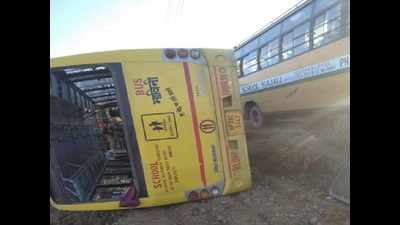 Himachal Pradesh: School bus overturns, 3 injured