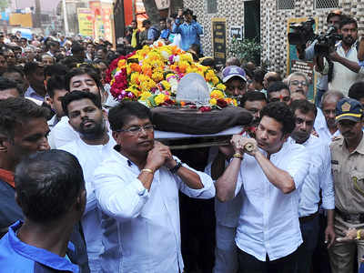 Communication gap: Maharashtra minister on no state funeral for Achrekar