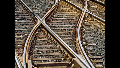 Mumbai: Suburban railway deaths drop by 10%