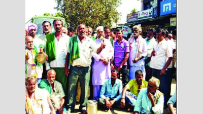 Mandya farmers protest after procurement price of milk is slashed by Rs 2