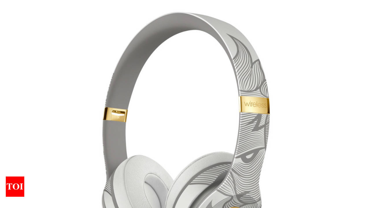 Apple Beats Special Edition Headphone Apple launched special