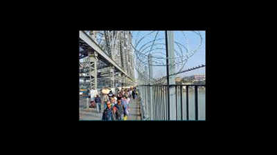 Barbed wire on Howrah bridge to foil suicide bids
