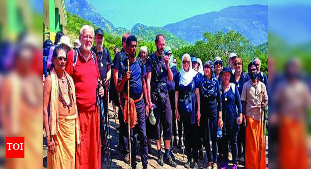 Czech Republic pilgrims on way to Sabarimala pay visit to Sathuragiri temple