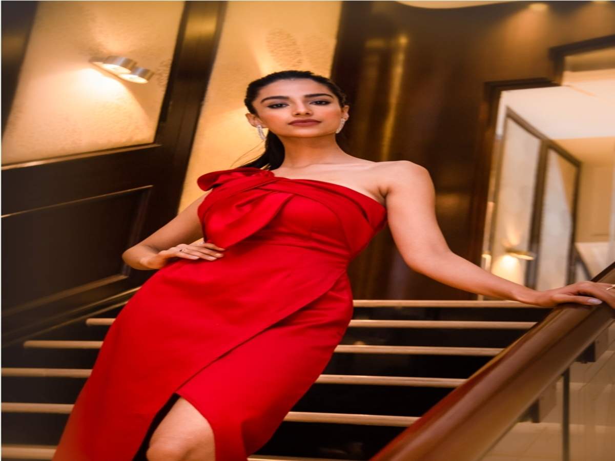 Meenakshi Chaudhary rocks in red