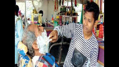 UP: Two sisters running dad’s barber shop get aid for parlour