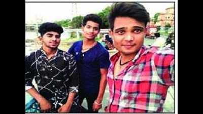 24-hours after youth stabbed to death, cops fail to nab accused