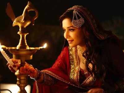 Five years of 'Dedh Ishqiya': Madhuri Dixit Nene thanks the team for a memorable experience