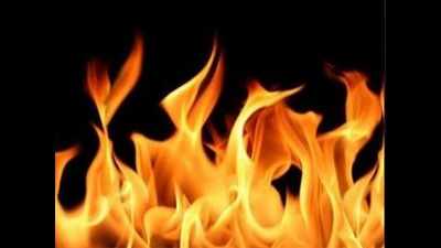 Fire breaks out at rubber factory in Mumbai's Kandivali