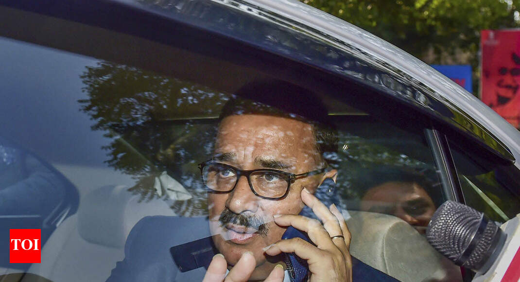 A day after being removed as CBI director, Alok Verma resigns from service - A day after being removed as CBI director, Alok Verma resigns from service -