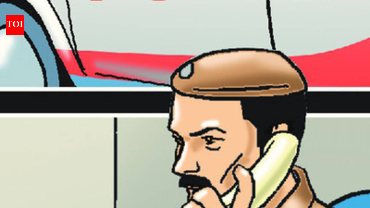 Police end stunt of biker who operated alone, snatched at will | Delhi ...
