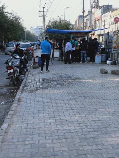 Footpaths in Dwarka turned into shops