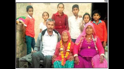 After 12-year wait, ‘oldest’ Pak-Hindu becomes Indian citizen in Jodhpur