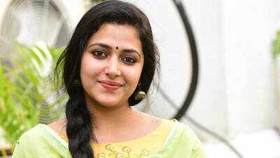 'Neeyum Njanum' team meet up in Kochi