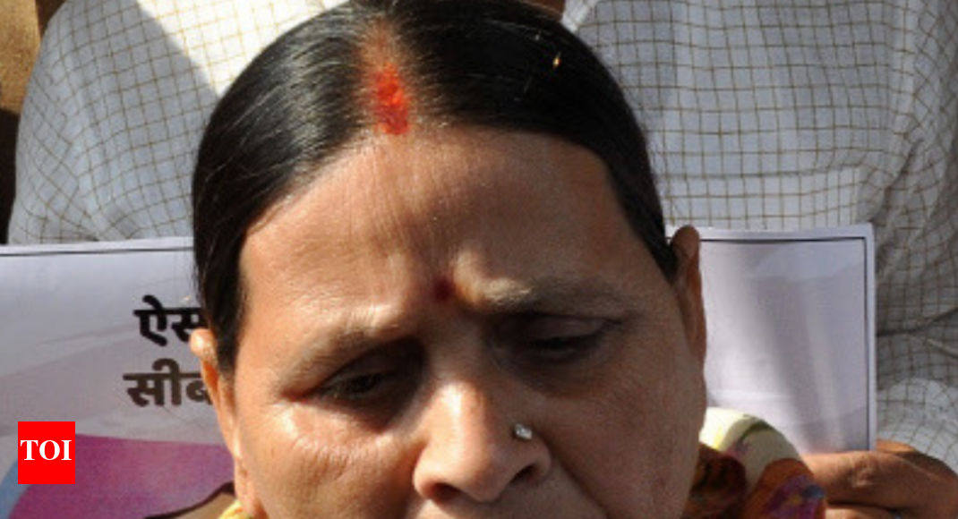 Paswan's daughter slams him for 'angootha chhap' jibe at RJD leader Rabri - Times of India