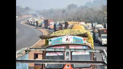 Gas tanker falls into pit, Goa highway traffic hit for 8 hrs