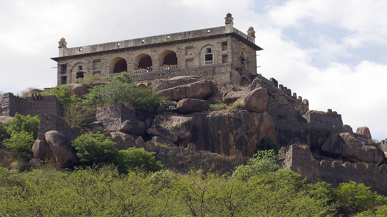 Image of Old Ruins Of Golconda Fort-BG813239-Picxy