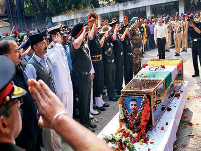 Military honours for martyr, tears flow for a fallen hero | Pune News ...