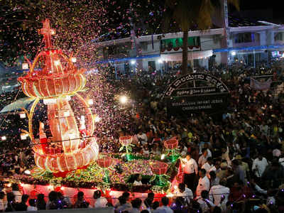 Thousands turn up for Infant Jesus Church procession | Bengaluru News ...