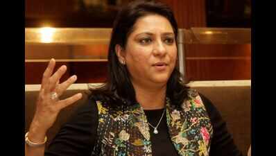 Priya Dutt urged to fight Lok Sabha polls