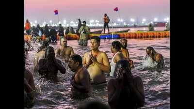 1.4 crore people take dip as Kumbh Mela begins